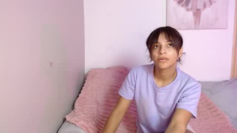 Snapshot of chloe_peach_ chatting on 4, 5, 2026 chloe_peach_ online show from 4, 5, 2026