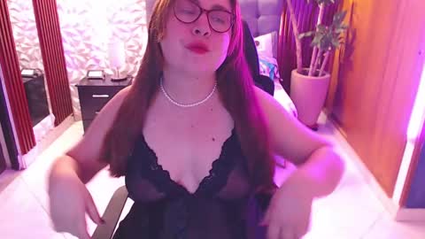 Snapshot of chloe_prg chatting on 11, 2, 2025 chloe_prg online show from 11, 2, 2025