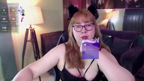 chloe_prg online show from 15, 12, 2025