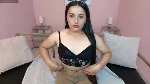 Snapshot of chloe_santana_ chatting on 2, 10, 2025 chloe_santana_ online show from 2, 10, 2025
