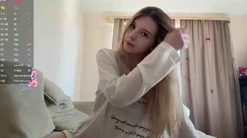 Snapshot of chloe_show chatting on 21, 6, 2026 hloe online show from 21, 6, 2026