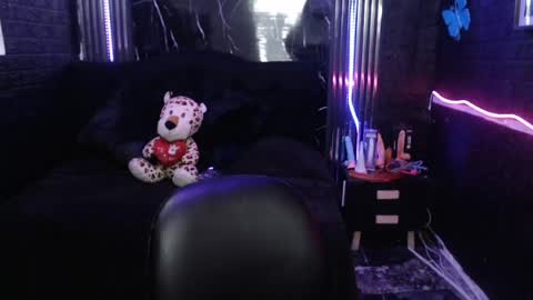 chloe_smith5 online show from 22, 4, 2026