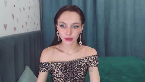 Chloe online show from 28, 10, 2025