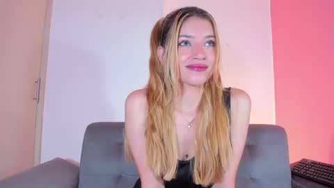 Chloe Miller  online show from 24, 9, 2025