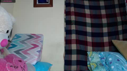 Chloe  online show from 28, 1, 2025