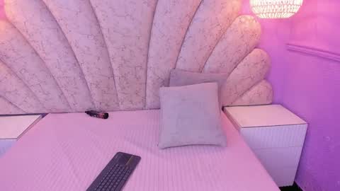   online show from 5, 2, 2025