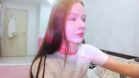 Snapshot of chloe_wifey chatting on 28, 10, 2025 chloe wifey online show from 28, 10, 2025