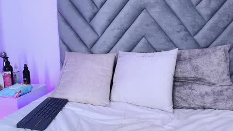 chloe_wilson7 online show from 3, 3, 2025