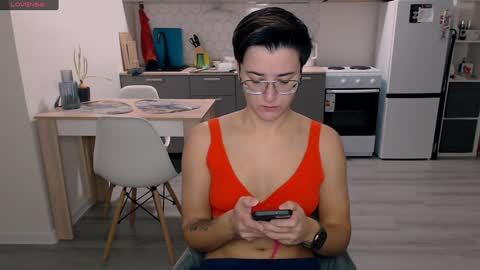 Eva and Sandra online show from 6, 12, 2024