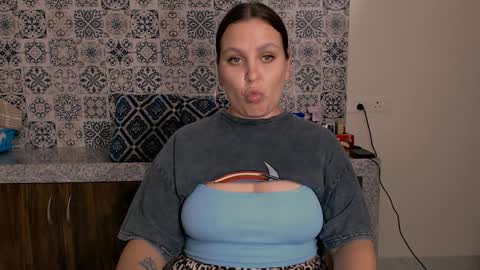 Eva and Sandra online show from 8, 2, 2025