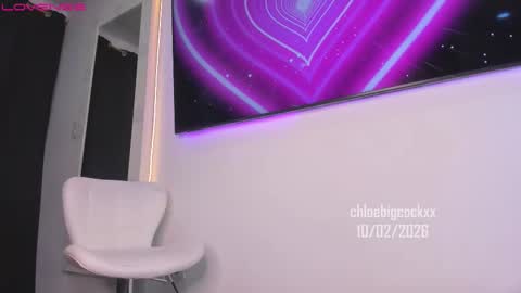 Im Chloe    independent account      online show from 11, 2, 2026