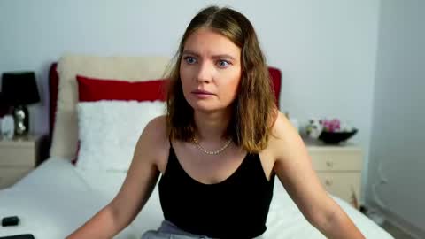 Snapshot of chloecheryy chatting on 9, 6, 2026 Chloe online show from 9, 6, 2026