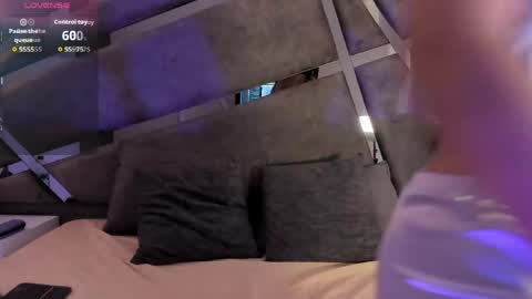 chloee_parkerr online show from 8, 4, 2026