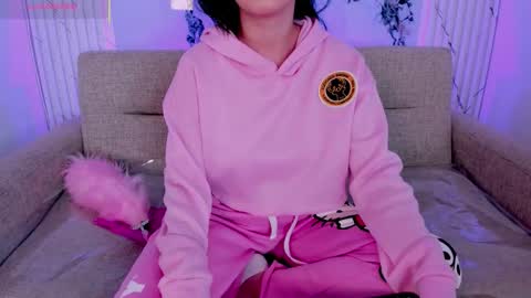 chloegils online show from 17, 10, 2025