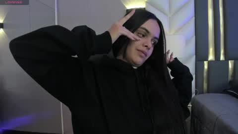  Chloe Harper  online show from 17, 4, 2026