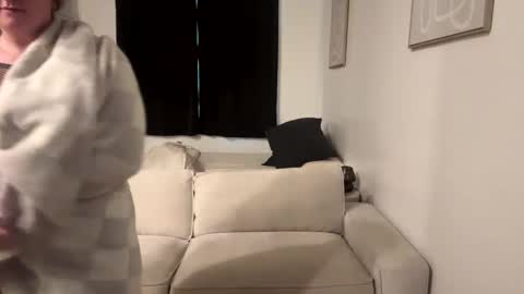 chloejaxxx online show from 3, 10, 2025