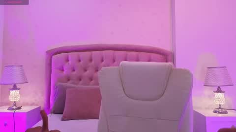 Snapshot of chloemoon10 chatting on 28, 5, 2026 C H L O E M O O N online show from 28, 5, 2026