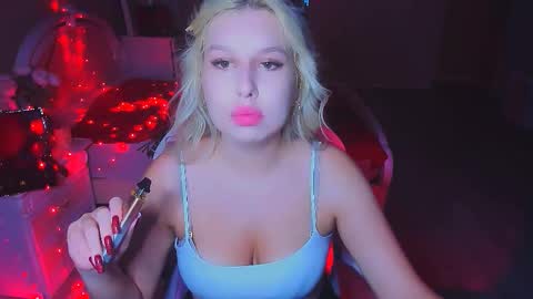 ChloeRicci online show from 15, 10, 2025