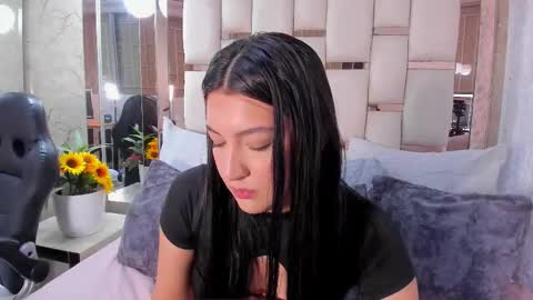 Chloe  online show from 5, 1, 2026