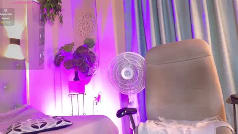 Chloe rosse online show from 3, 10, 2025