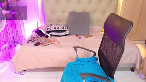 Chloe rosse online show from 6, 3, 2026