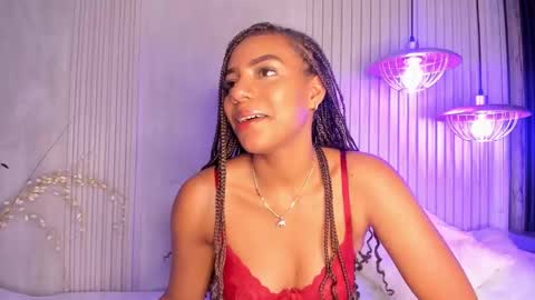 Snapshot of chloetaylorr_ chatting on 16, 12, 2024 CHLOE online show from 16, 12, 2024