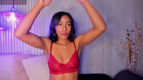 Snapshot of chloetaylorr_ chatting on 14, 1, 2025 CHLOE online show from 14, 1, 2025