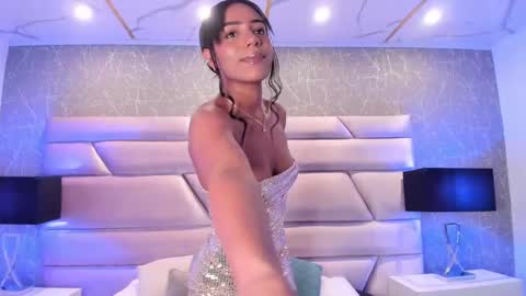 Snapshot of chloetaylorr_ chatting on 24, 1, 2025 CHLOE online show from 24, 1, 2025