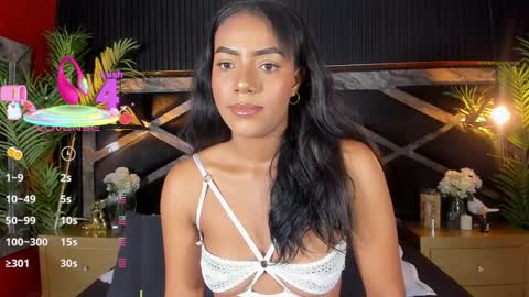 Snapshot of chloetaylorr_ chatting on 7, 3, 2025 CHLOE online show from 7, 3, 2025