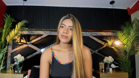 Snapshot of chloetaylorr_ chatting on 11, 3, 2025 CHLOE online show from 11, 3, 2025