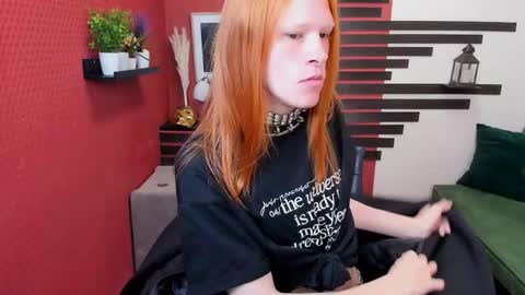 Snapshot of chloevalentinee chatting on 28, 9, 2025 Chloe online show from 28, 9, 2025
