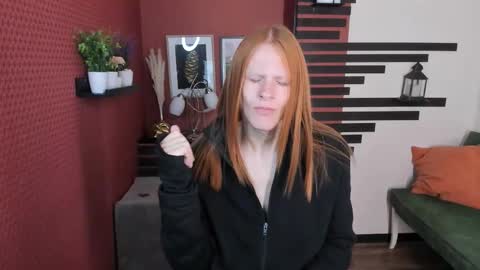 Snapshot of chloevalentinee chatting on 1, 10, 2025 Chloe online show from 1, 10, 2025