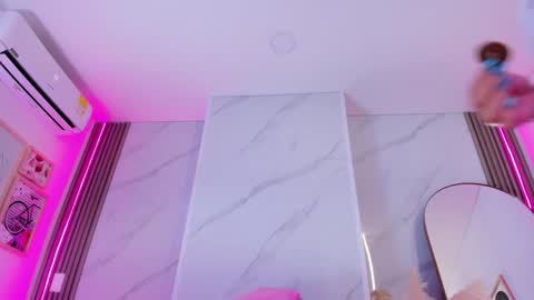 Chlooe online show from 2, 2, 2025