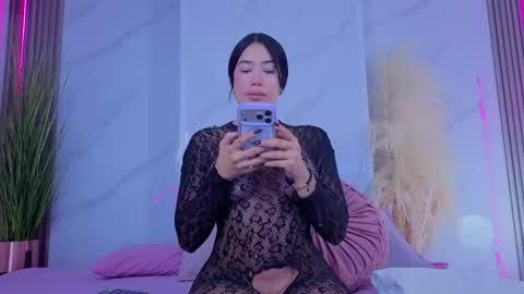 Snapshot of chlooee_ chatting on 27, 4, 2026 Chlooe online show from 27, 4, 2026