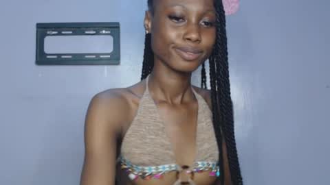 Snapshot of choco_petitqueen chatting on 10, 1, 2025 choco_petitqueen online show from 10, 1, 2025