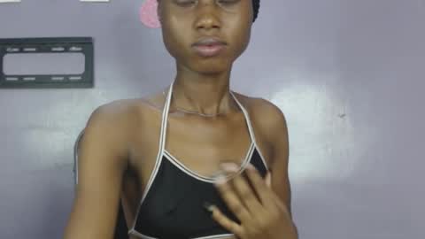 Snapshot of choco_petitqueen chatting on 14, 1, 2025 choco_petitqueen online show from 14, 1, 2025