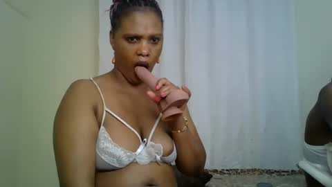 Snapshot of choco_violet chatting on 10, 2, 2025 VIOLET online show from 10, 2, 2025