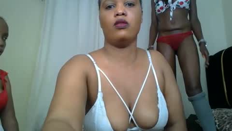 Snapshot of choco_violet chatting on 14, 2, 2025 VIOLET online show from 14, 2, 2025