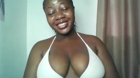 Snapshot of chocolateassgirl61 chatting on 13, 2, 2026 chocolateassgirl61 online show from 13, 2, 2026