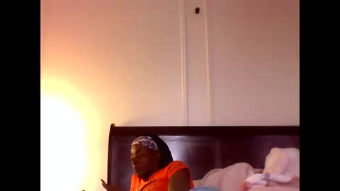 chocolatedrop_ online show from 30, 9, 2025