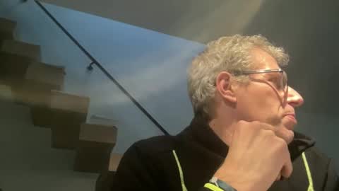 choupipat1 online show from 28, 2, 2025