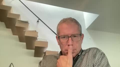 choupipat1 online show from 10, 10, 2025