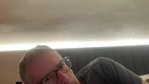 choupipat1 online show from 21, 10, 2025