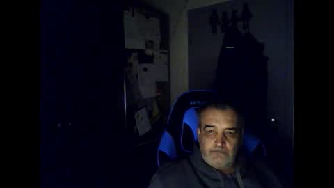 Chris online show from 12, 10, 2025