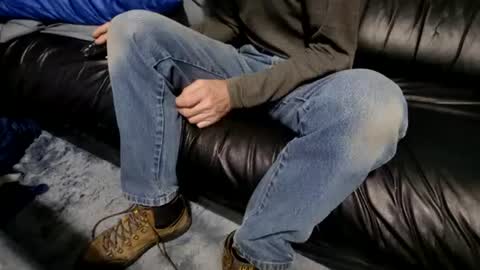 chris526520 online show from 5, 1, 2025