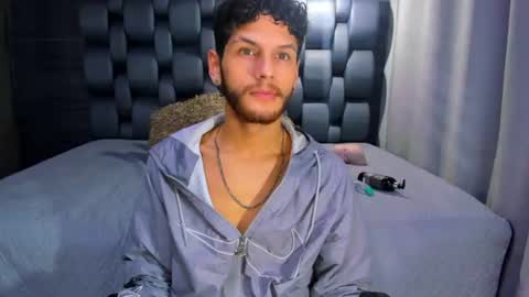chris_grey2 online show from 23, 6, 2026