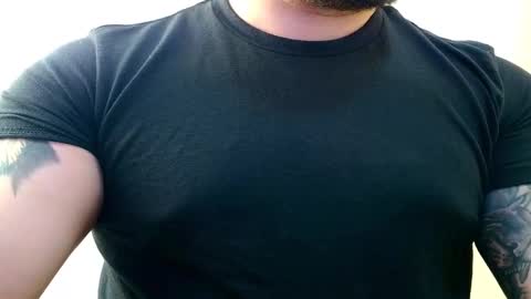 Snapshot of chris_laos chatting on 14, 10, 2025 chris_laos online show from 14, 10, 2025