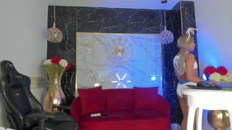 Chris online show from 8, 2, 2025