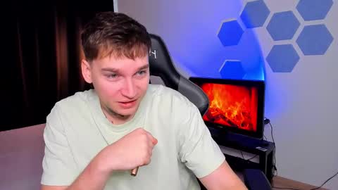 Chris Tyson online show from 3, 12, 2025