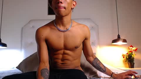 Snapshot of chris_weell chatting on 12, 12, 2024 Chris Weell online show from 12, 12, 2024